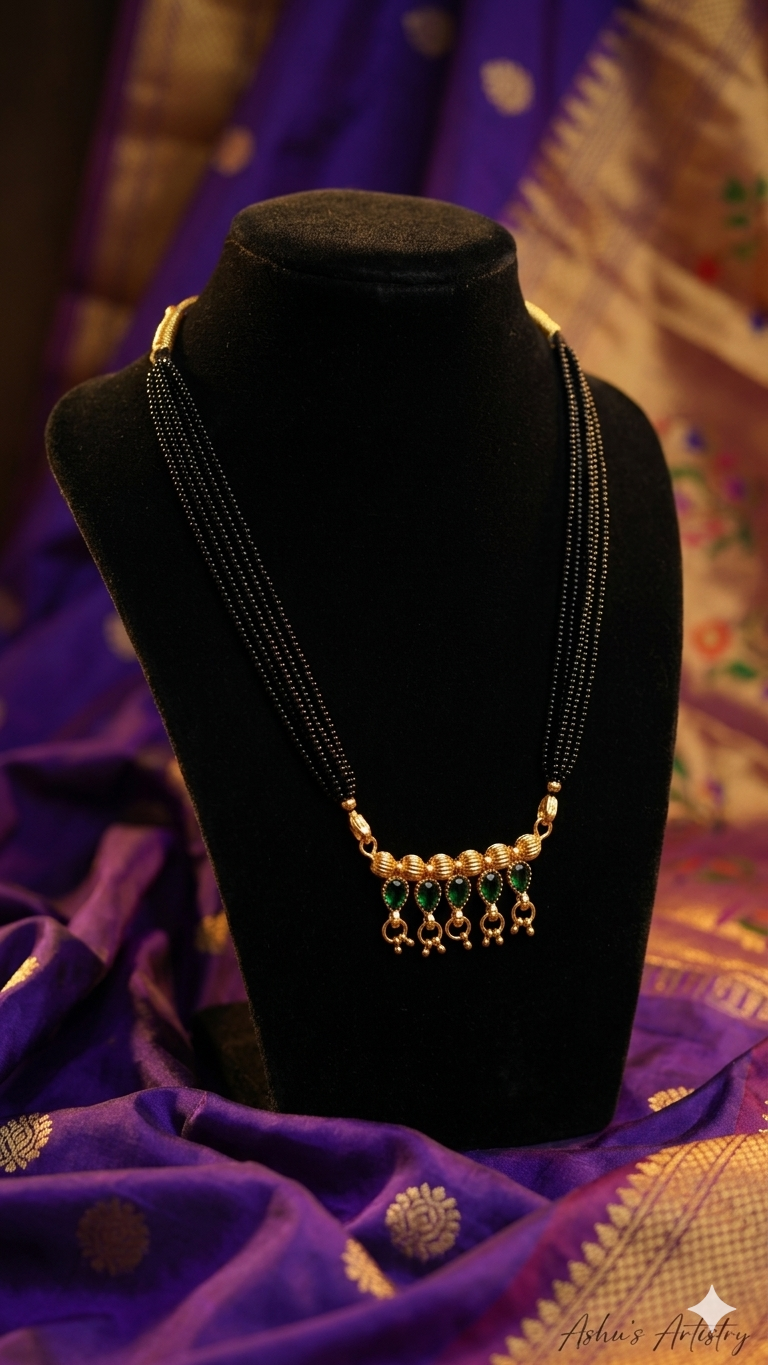Traditional Maharashtrian Kolhapuri Mangalsutra 5 Panadi Vertical Green 